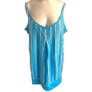 3/$15 or 5/$20 Old Navy Maternity top with built in bra size M